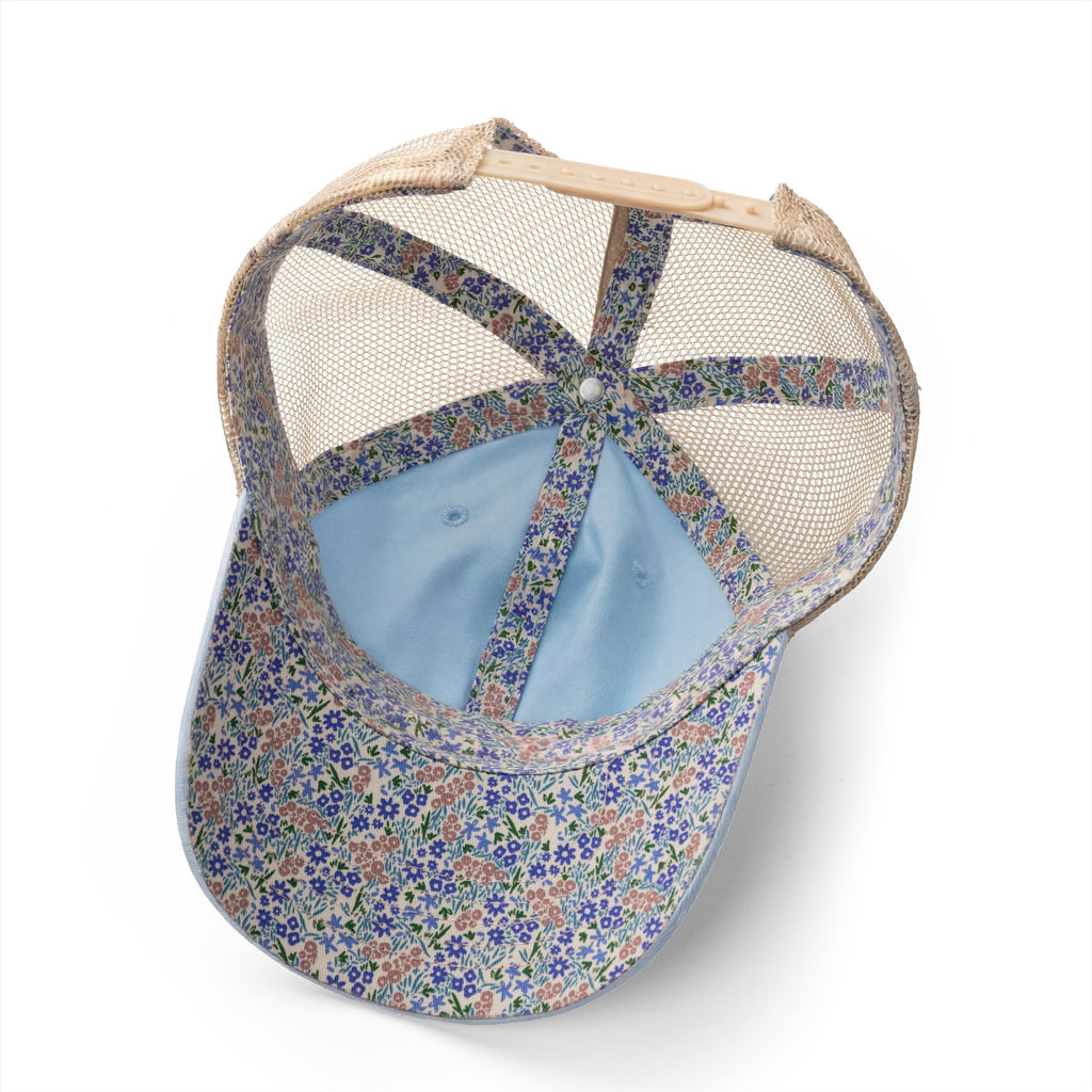 Coffee & Books Women's Washed Mesh-Back Cap